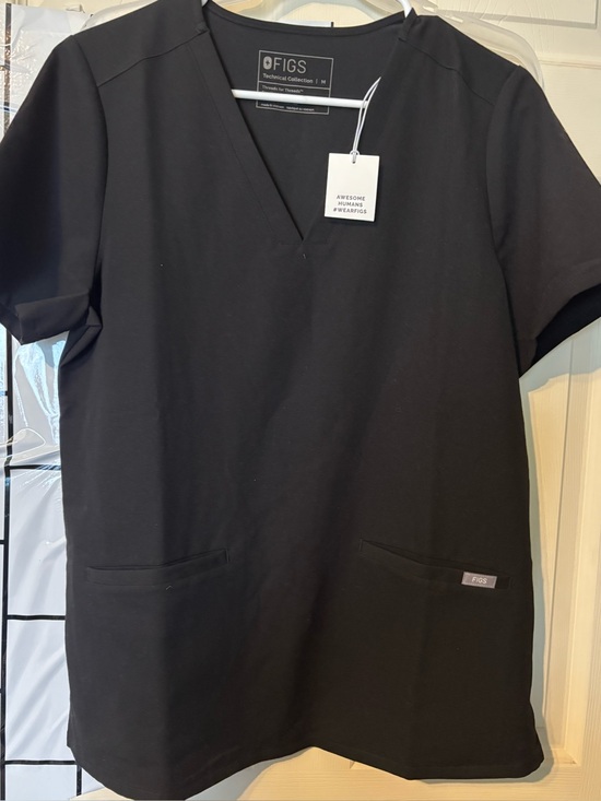Figs Tops - Figs Black V-Neck Scrub top/ Casma